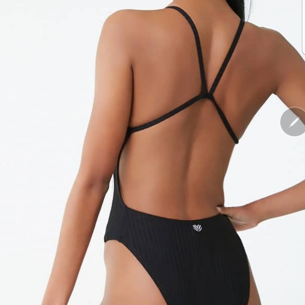 NEW Active one-piece swimsuit - Picture 2 of 5
